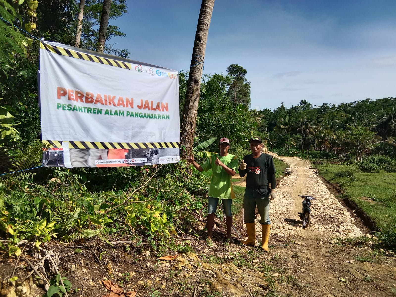 Zakat Sukses Salurkan Dana Non-Halal untuk Perbaikan Jalan Akses Pesantren Alam Pangandaran