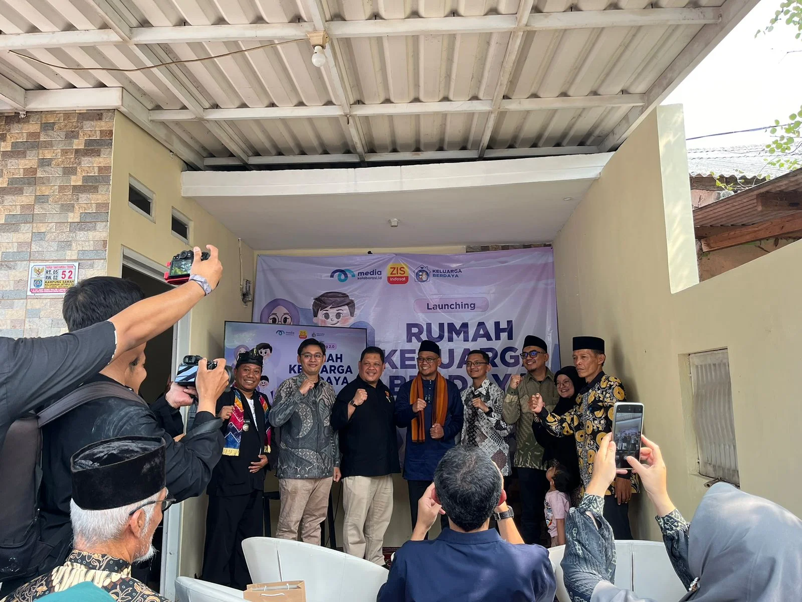 ZIS Indosat dan Yayasan Media Kolaborasi Luncurkan Rumah Keluarga Berdaya di Depok, Fokus pada Pemberdayaan Masyarakat dan Pemuda