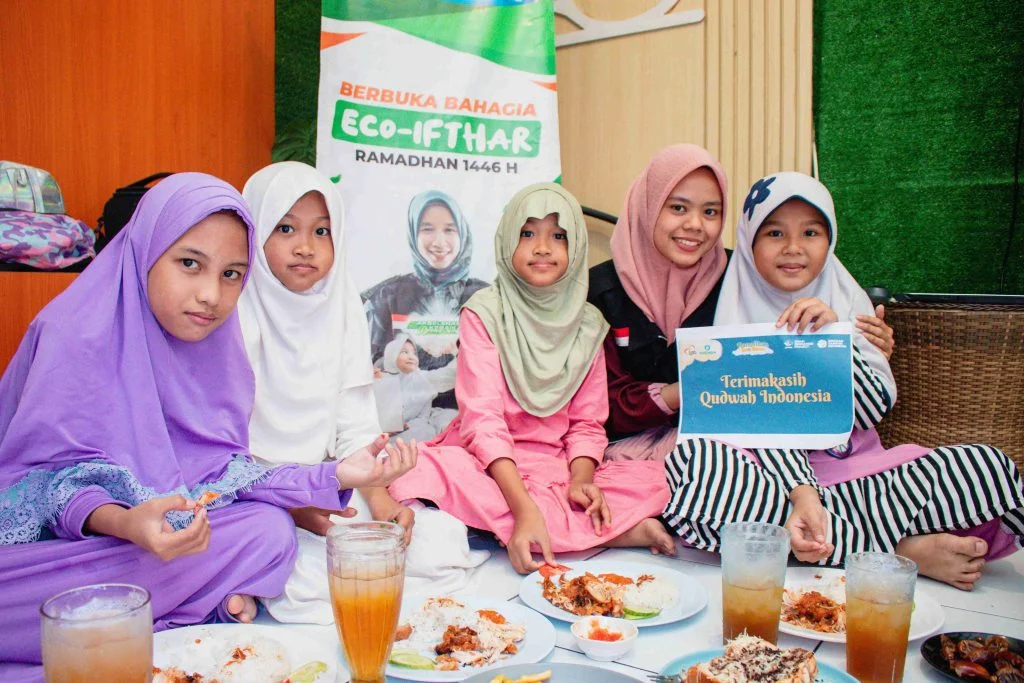 Eco Ifthar: Berbuka Bahagia Bareng Yatim, Belajar Peduli Lingkungan