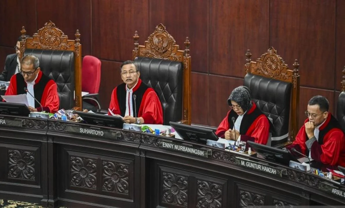 MK Tegaskan Syarat Usia Minimal Calon Kepala Desa Tetap 25 Tahun, Tolak Uji Materi Mahasiswa